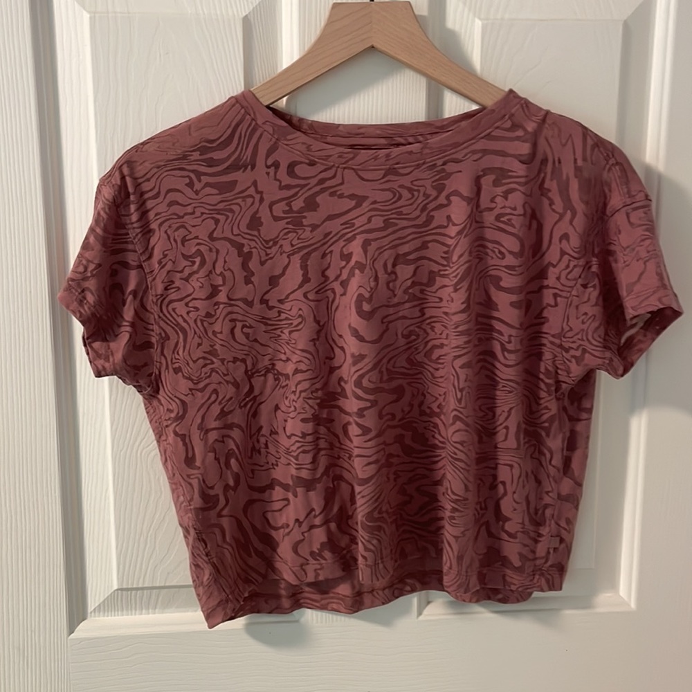 COPY - Lululemon tee